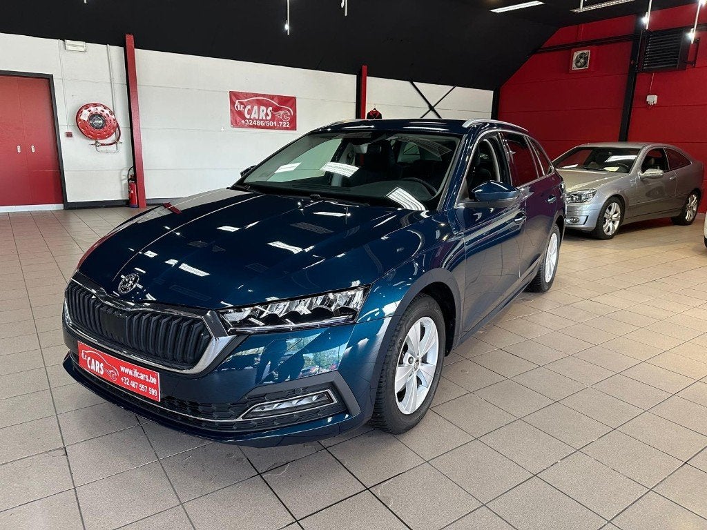 Skoda Octavia SW45.950KM*BENZ*1STE EIGENAAR*NAVIGATIE, Autos, Euro 6, Entreprise, Garantie prolongée, Boîte manuelle