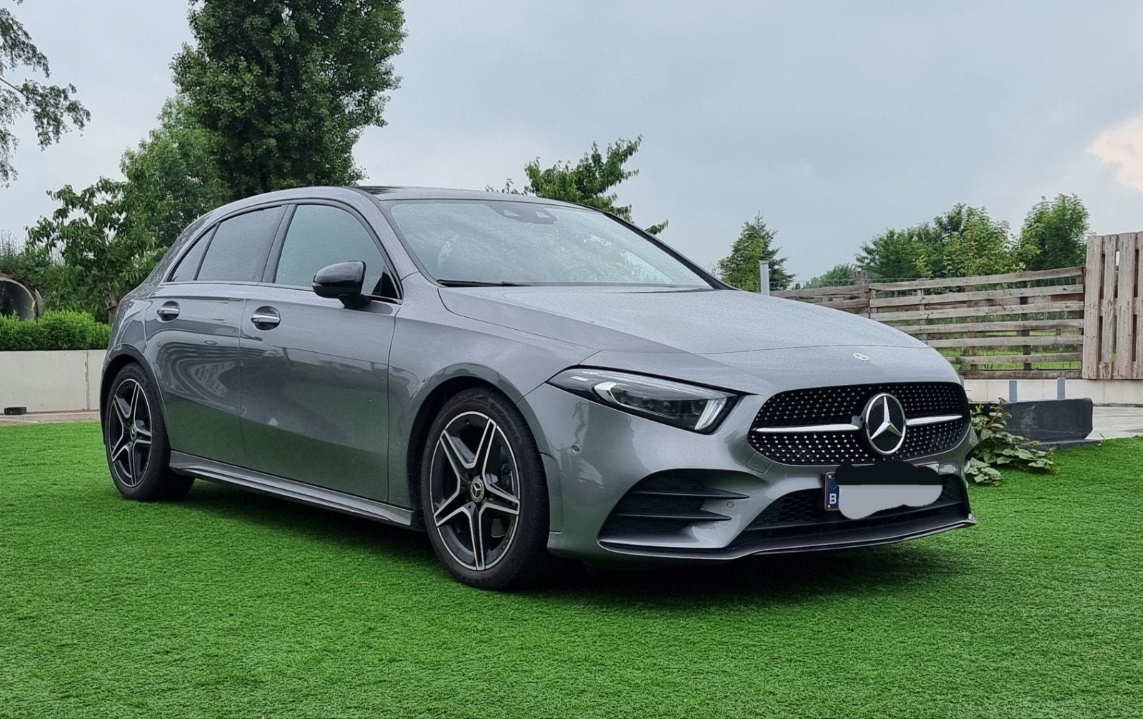 Mercedes-Benz A180 full option AMG-line, Autos, Mercedes-Benz, Cuir, Achat, Euro 6, Phares directionnels