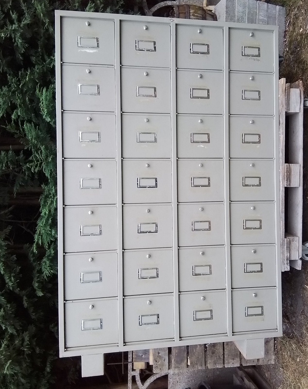 prachtige metalen kast, Ophalen