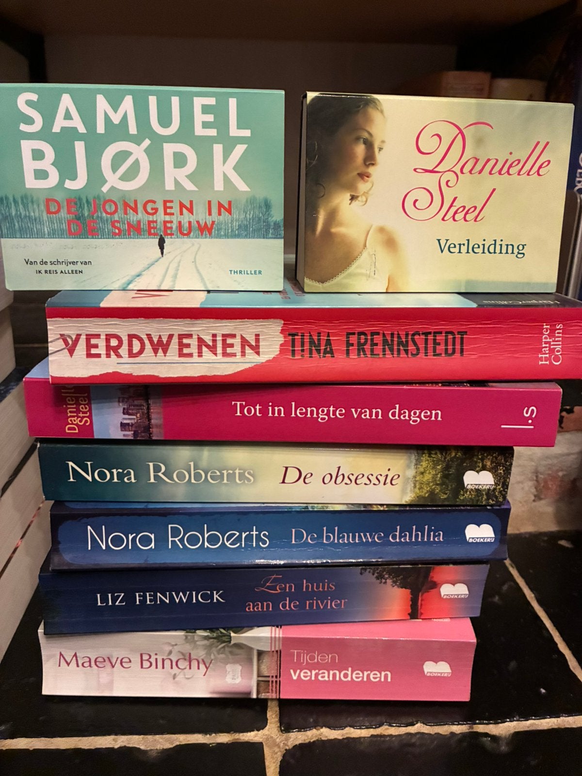 Thrillers + romans, Ophalen, Zo goed als nieuw