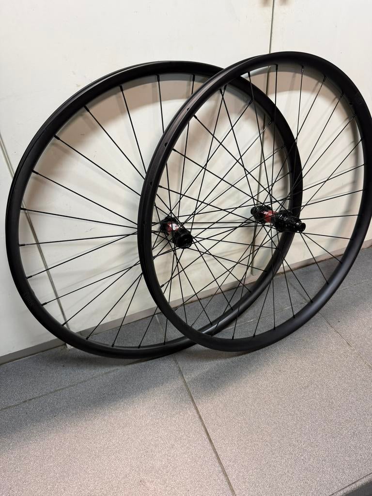 MTB wielset carbon met DT Swiss 240s naven, Ophalen of Verzenden, Nieuw, Mountainbike, Carbon