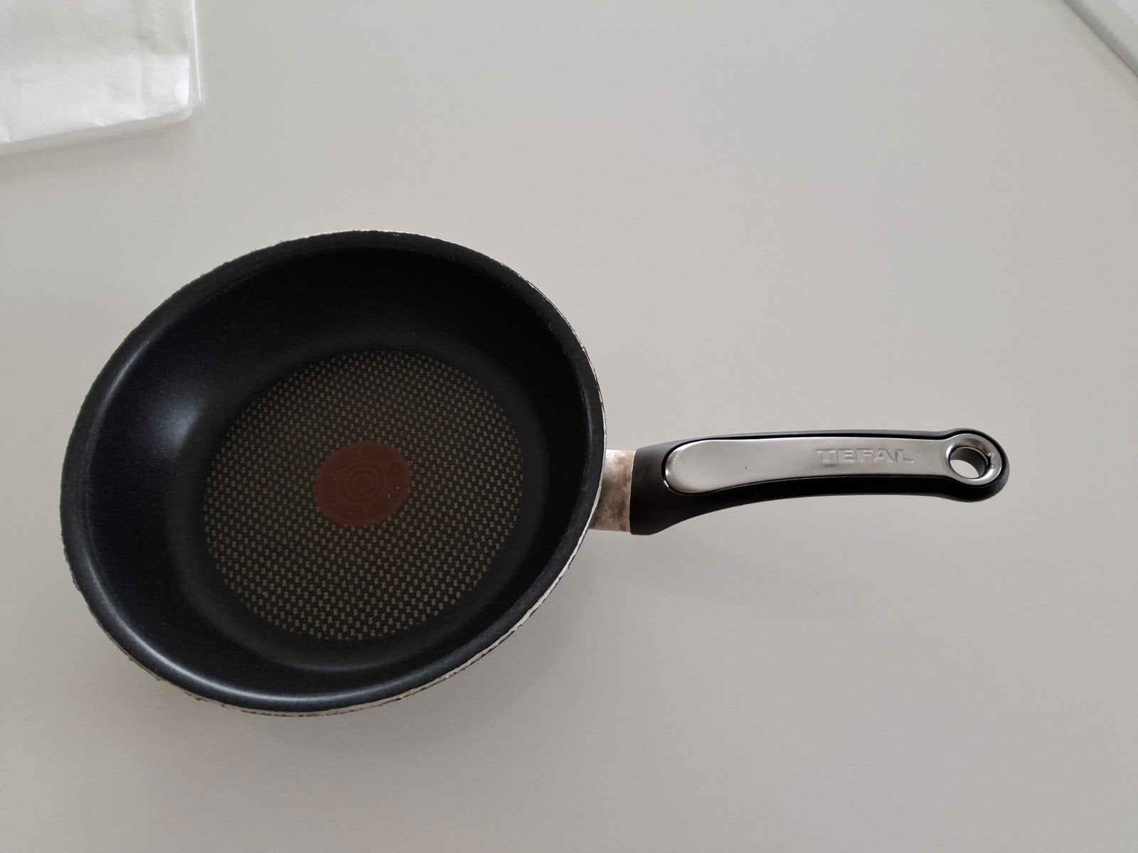 Poêle Tefal 23 cm, Tefal, Enlèvement ou Envoi, Utilisé, Revêtement antiadhésif