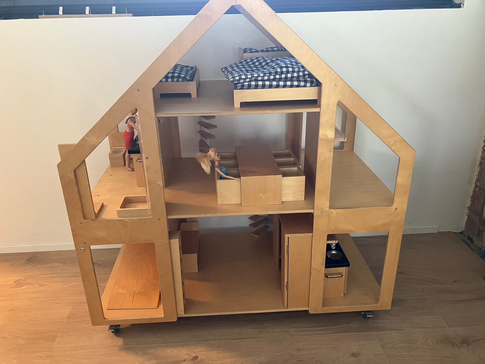 Poppenhuis/ Designhuis/Liliane/barbiehuis, Ophalen, Gebruikt, Poppenhuis