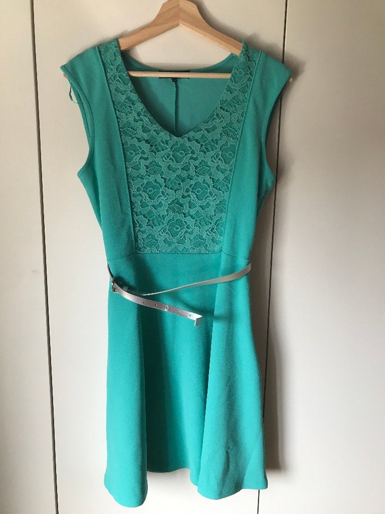 Zomers groen kleedje, Maat 38/40 (M), Lola & Liza, Ophalen of Verzenden, Knielengte