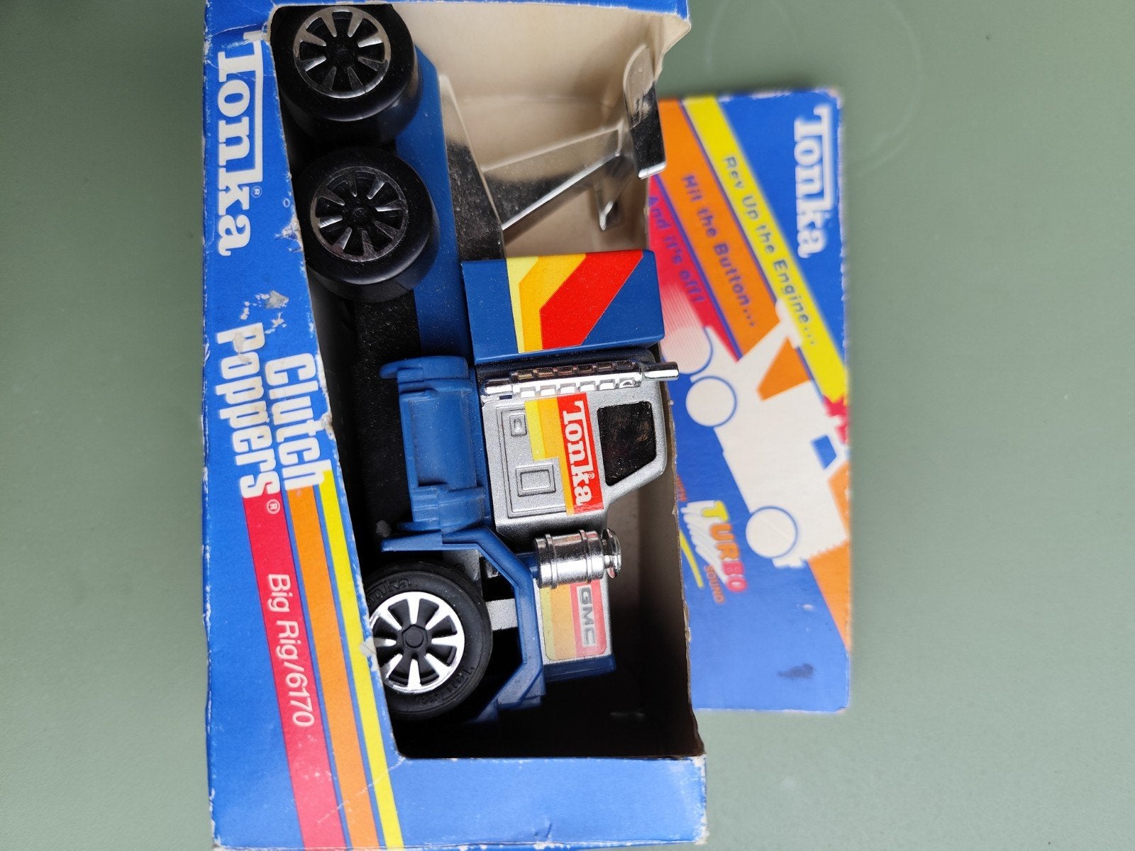 Tonka, Collections, Enlèvement