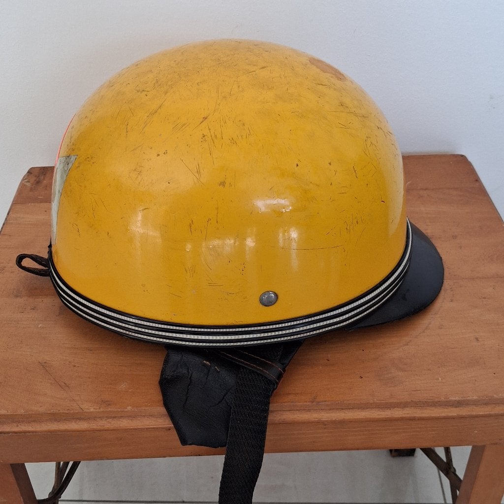 casque de moto ou casque de cyclomoteur jaune vif vintage, Enlèvement ou Envoi, Utilisé, Medium