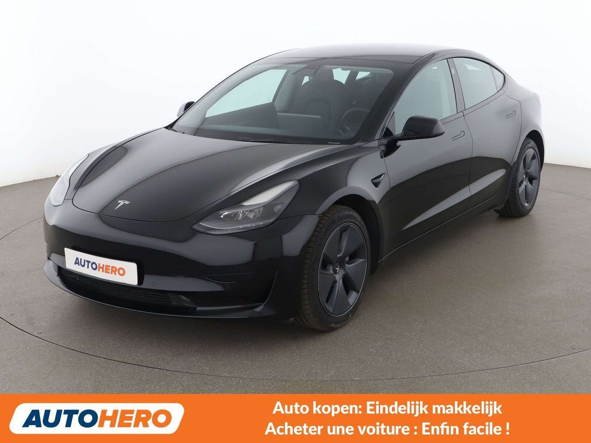 Tesla Model 3 Standard Range Plus RWD (automatique), Autos, Cuir, Achat, 4 portes, https://public.car-pass.be/vhr/a1744938-064b-4939-a810-76b8be9335b0