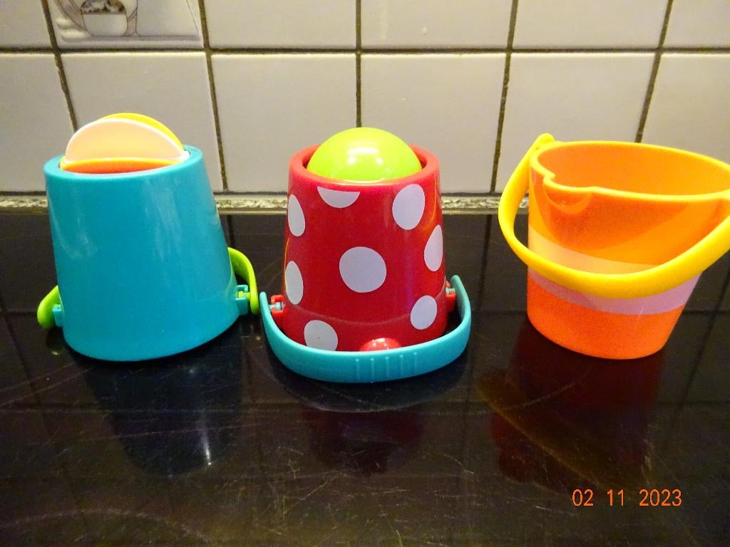Bucket set Happy Buckets with holes 3 Pieces*emmertjes*, Ophalen of Verzenden