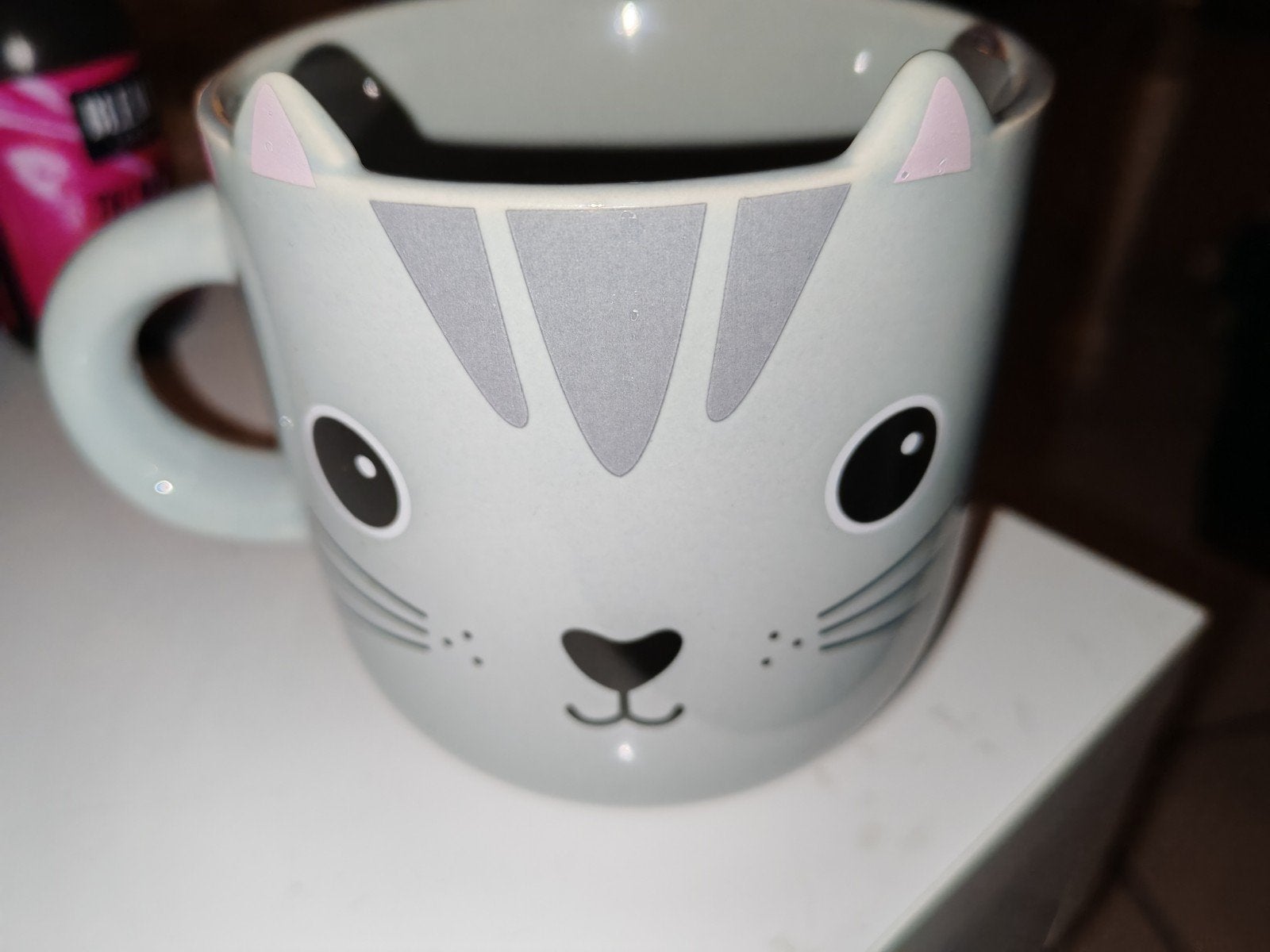 Koffiemok 'Sass&Belle', Maison & Meubles, Mug, Comme neuf, Céramique, Enlèvement