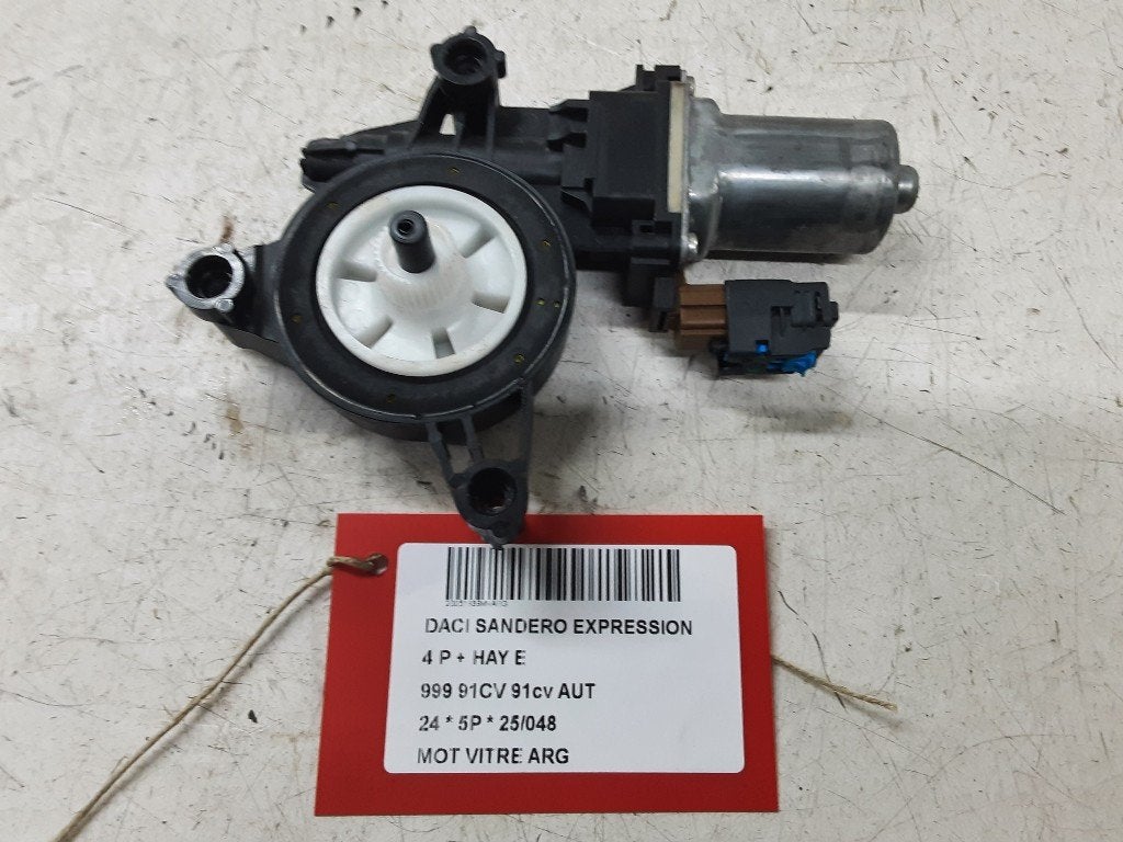 MOTEUR LEVE VITRE ELECTRIQUE ARRIÈRE GAUCHE Sandero III, Dacia, Arrière, Mevr. I. Hauben, Utilisé