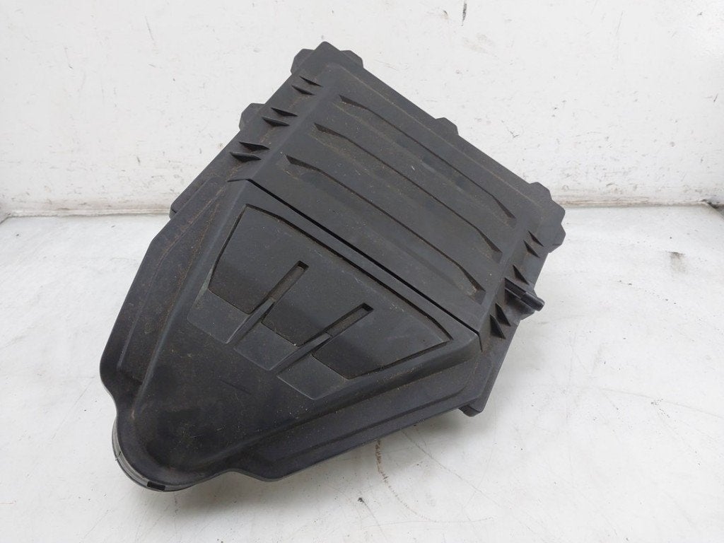 BOITIER FILTRE À AIR Skoda Fabia III Combi (NJ5), Utilisé, Info@skoda-auto.de, Skoda, Max-Planck-Straße  3-5
64331  Weiterstadt, DE