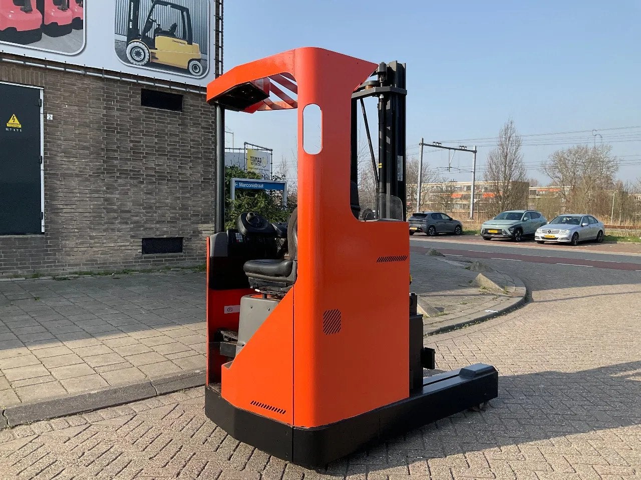 BT RRE120M 1200KG 5.40METER REACHTRUCK / HEFTRUCK, Articles professionnels, Machines & Construction | Chariots élévateurs & Transport interne