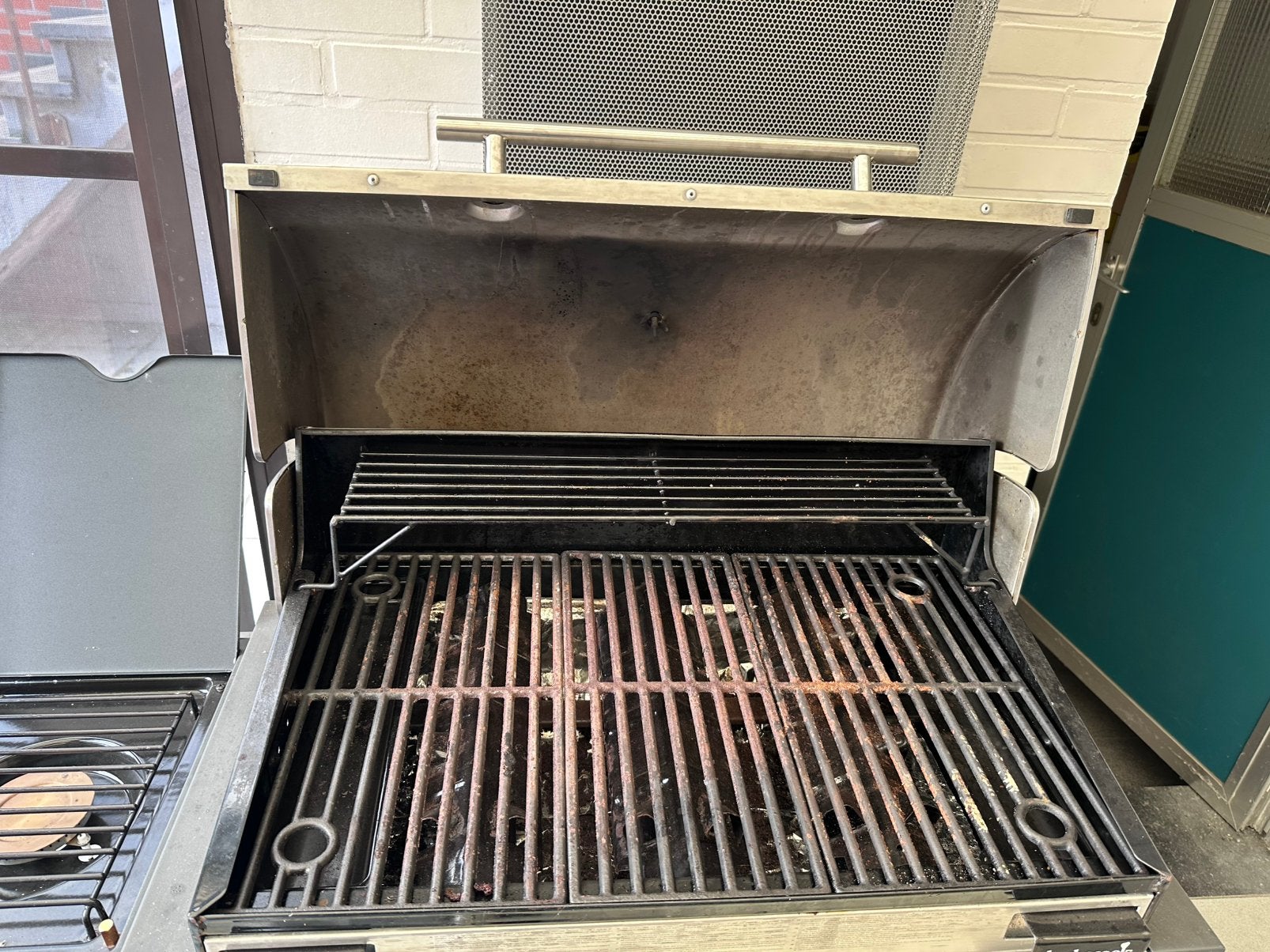 Barbecook Brahma 4.2 barbecue à gaz avec brûleur latéral, Enlèvement, Utilisé