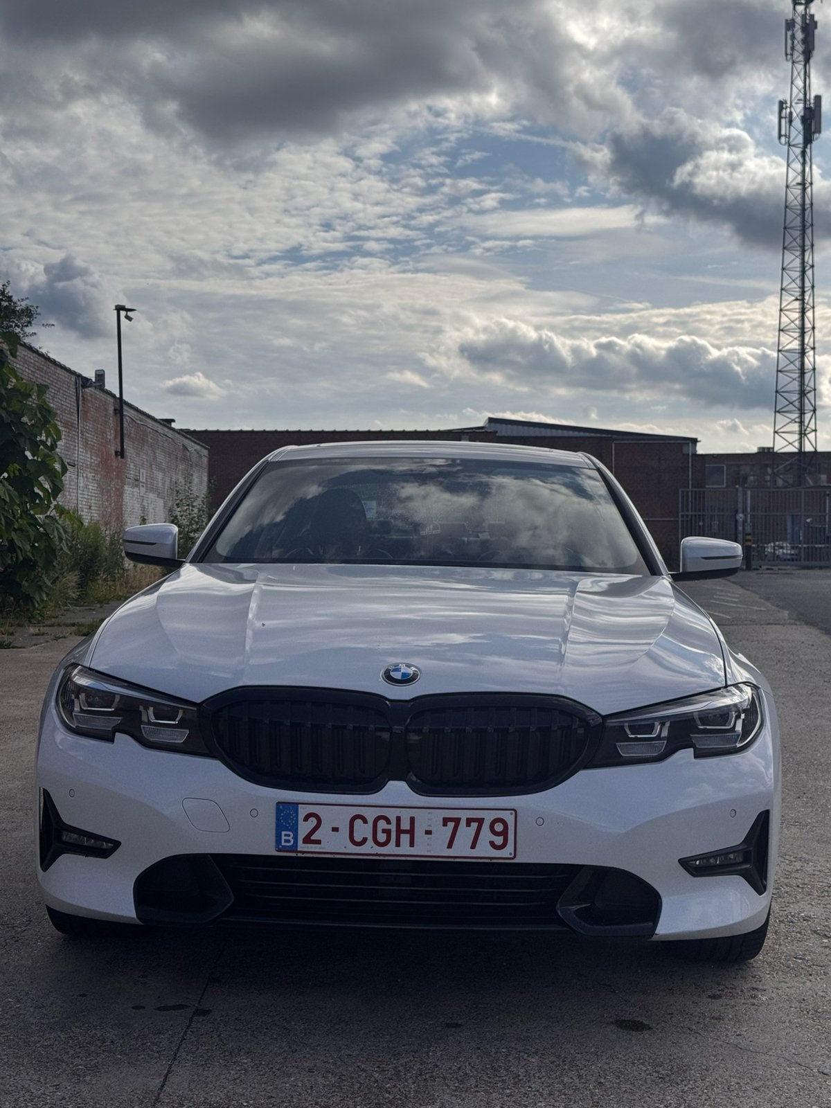 BMW 330e Plug-in Hybrid - 2019, Auto's, BMW, Automaat, Leder en Stof, Wit, Berline