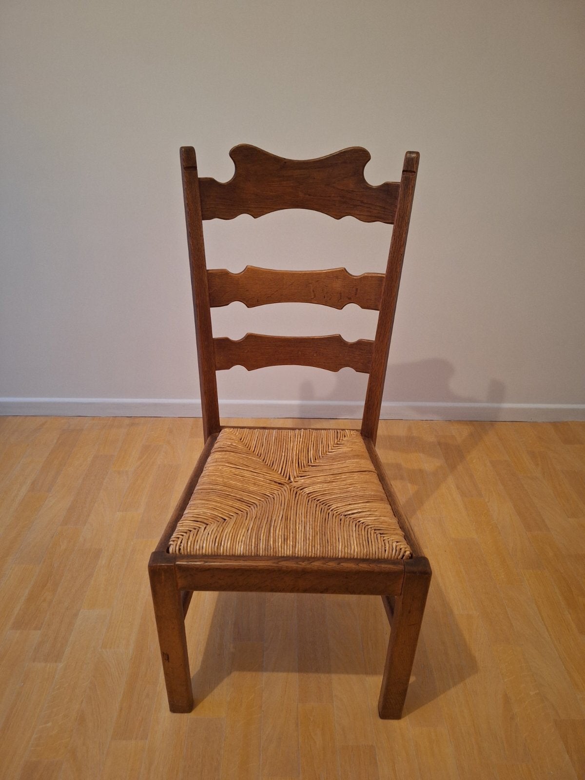 Chaise en chêne nouvellement rempaillée, Maison & Meubles, Comme neuf, Bois, Une