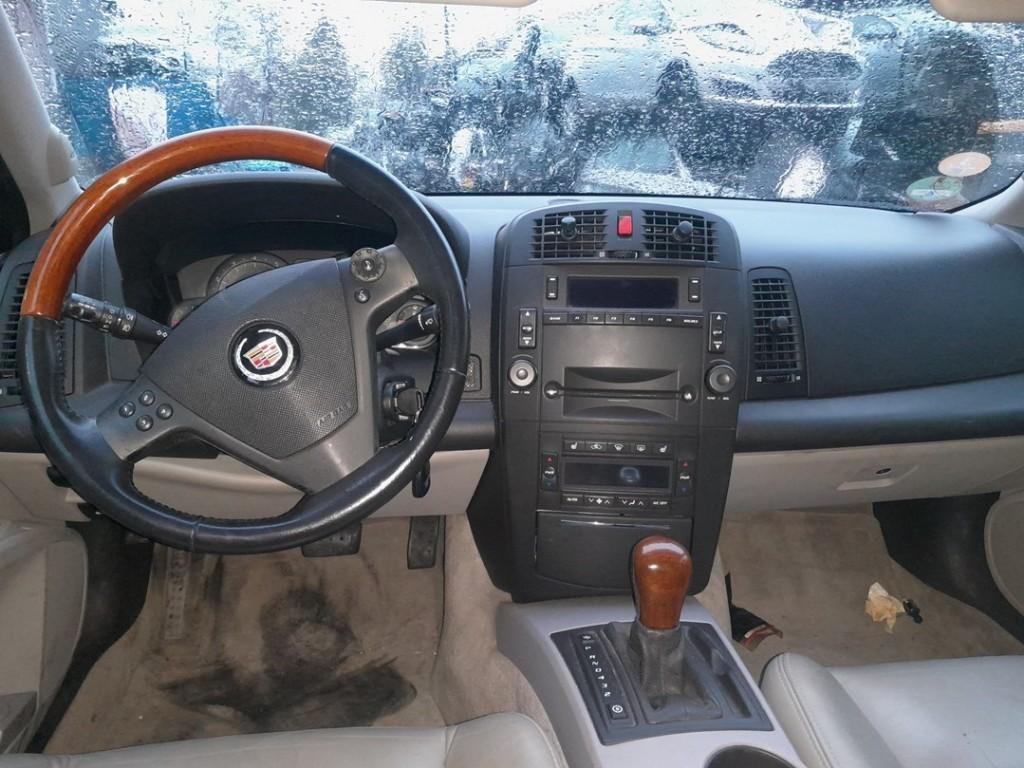 RADIO Cadillac CTS I (01-2002/09-2007), Gebruikt, Cadillac