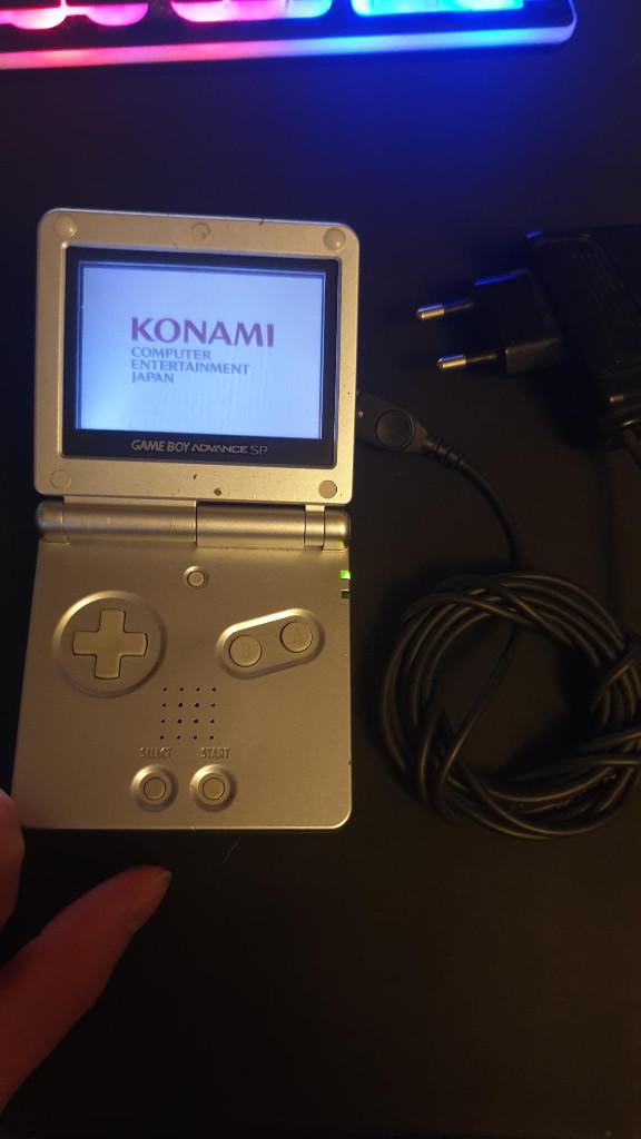 game boy advance SP, Consoles de jeu & Jeux vidéo, Enlèvement, Utilisé, Game Boy Advance SP, Avec jeux