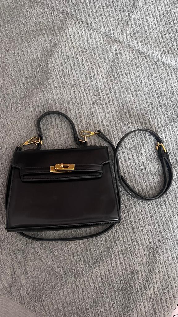 Zwart tasje, Handtassen en Accessoires, Tassen | Damestassen, Ophalen, Gebruikt, Zwart, Handtas