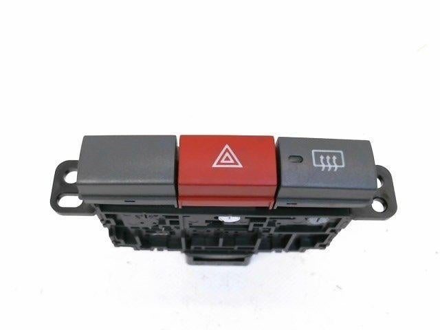 COMMUTATEUR DE FEUX DE DETRESSE Cuore (L251 / 271 / 276), Utilisé, Daihatsu