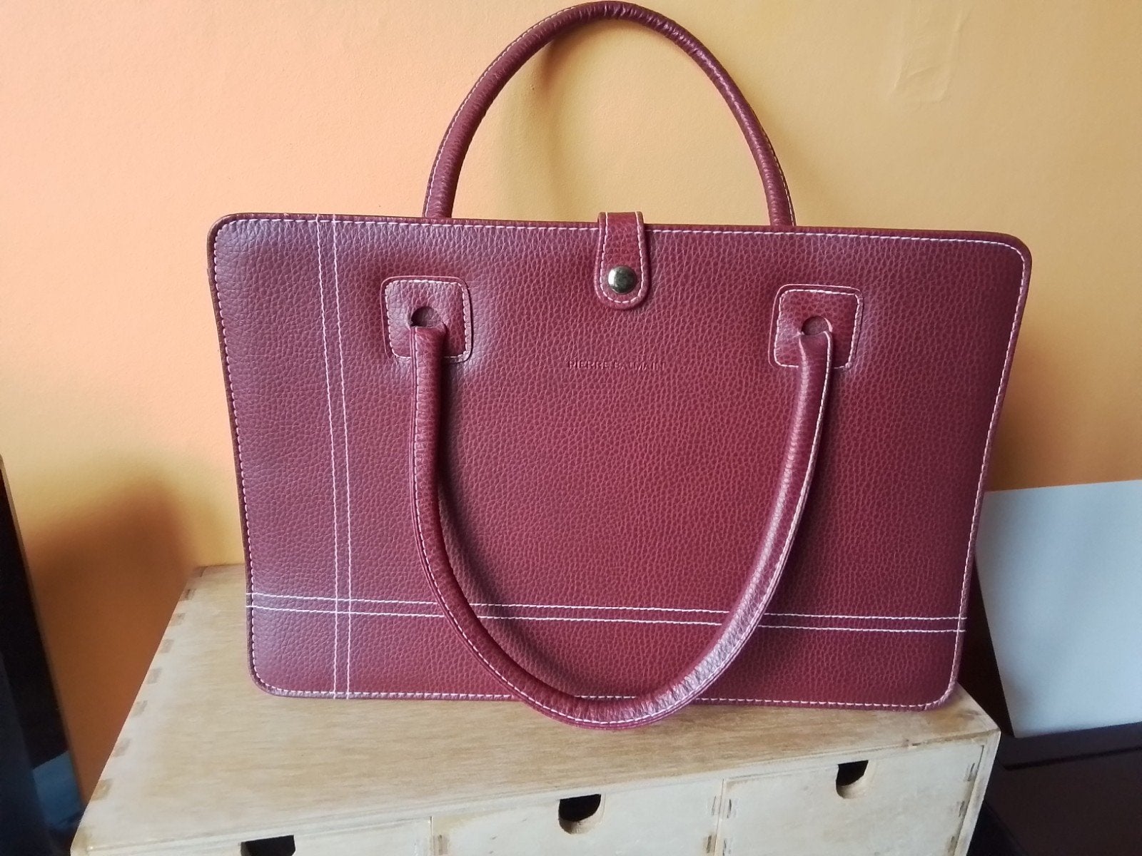 sac,Pierre balmain ! couleur bordeaux., Enlèvement