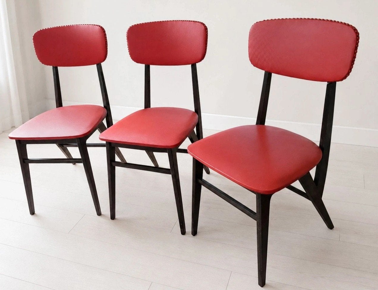 3 vintage stoelen, Ophalen, Drie