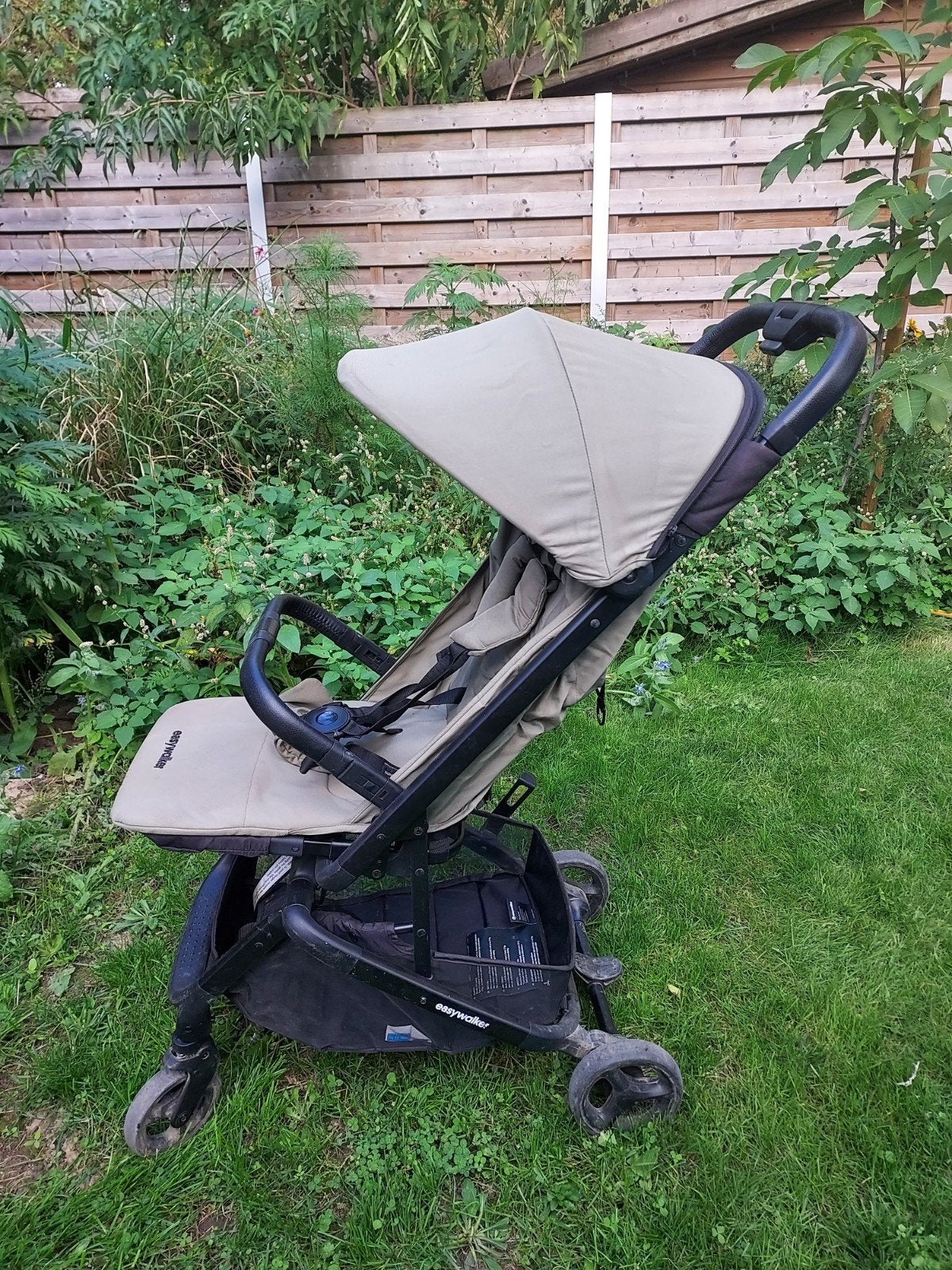 Buggy : Easywalker Miley 2 - vert mousse, Enlèvement, Utilisé, Protection de pluie