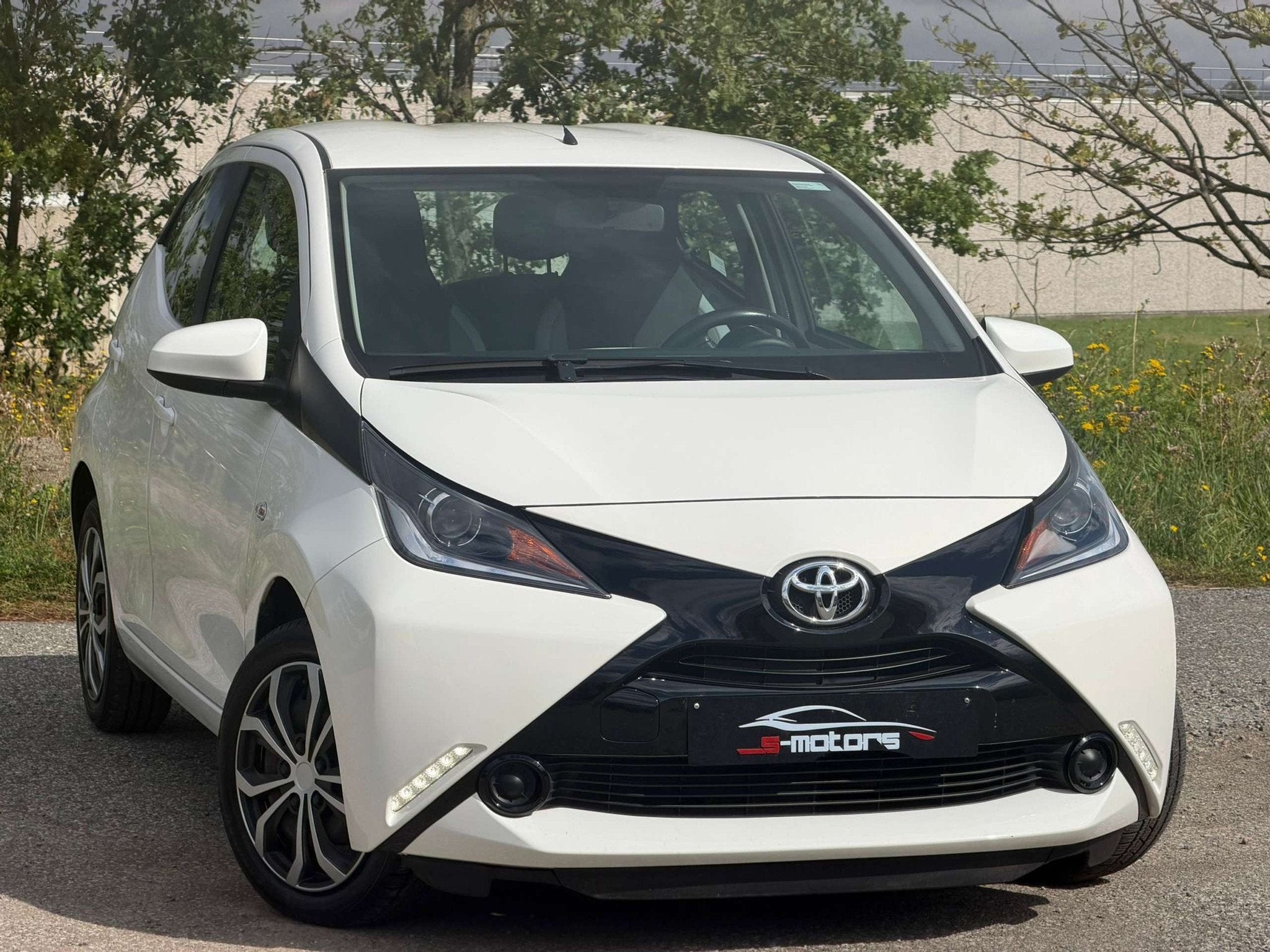 Toyota Aygo * AUTOMATIQUE * (bj 2014, automaat), Automaat, Wit, Berline, Toyota