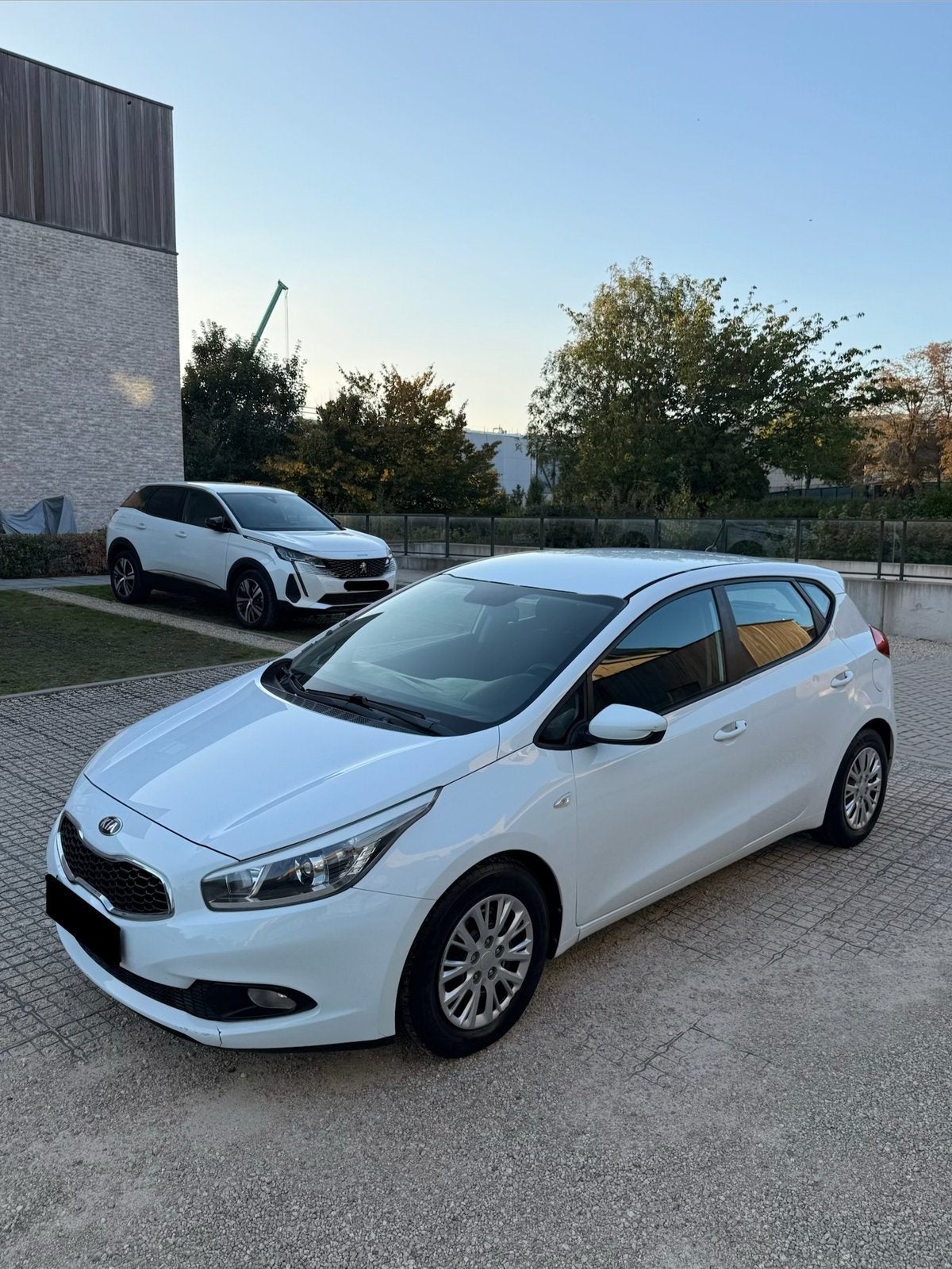 Kia Ceed 1.4 Benzine 197.000km gekeurd voor verkoop, Euro 5, Handgeschakeld, Particulier, Dealer onderhouden