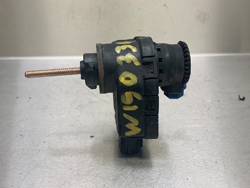 PHARE MOTEUR Mazda 323 Fastbreak (BJ14) (01-1998/09-2003), Autos : Pièces & Accessoires, Utilisé, Mazda