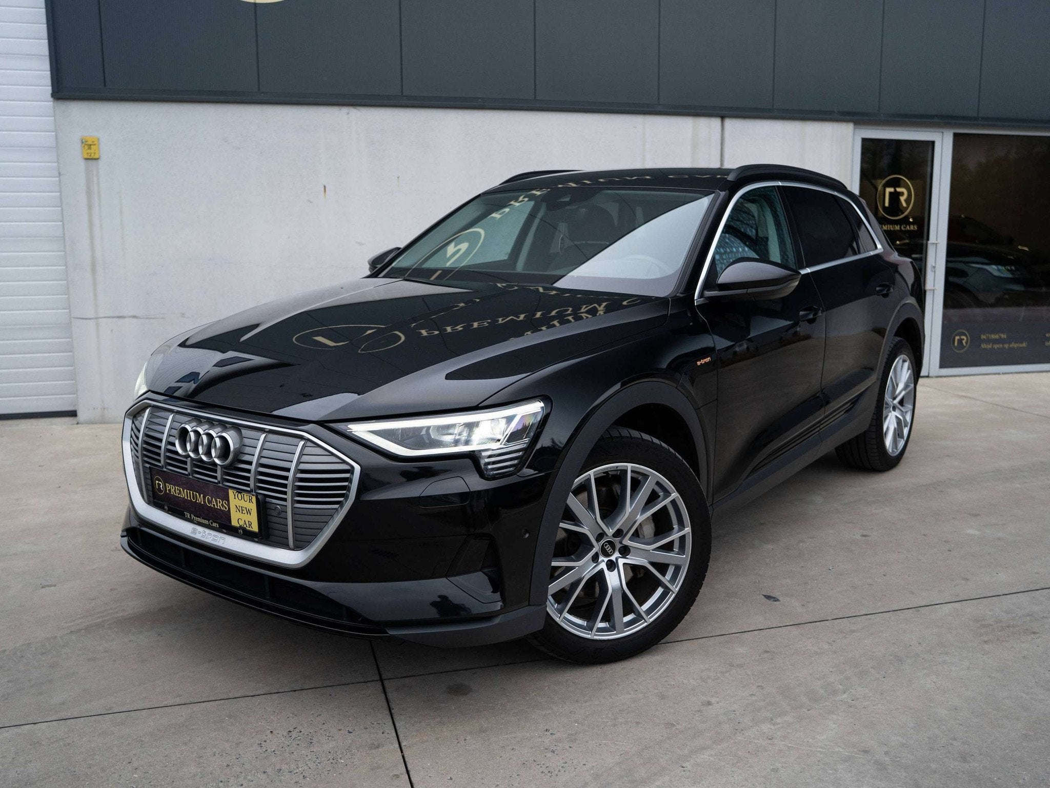 Audi e-tron 95 kWh l 55 l Quattro l Attraction l Limited Edi, Auto's, Automaat, Gebruikt, https://public.car-pass.be/vhr/72735ef4-bde9-4bba-824d-523b5ce39060