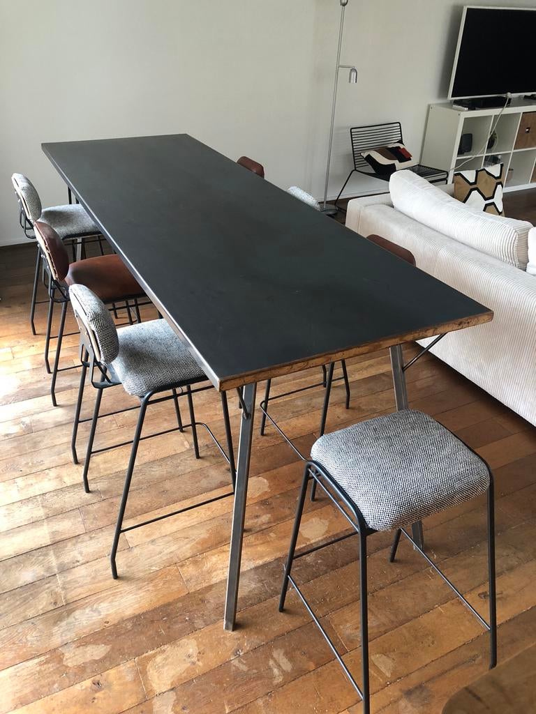 Ensemble table indus et 8 chaises, Maison & Meubles, Comme neuf, Enlèvement, 50 à 100 cm, 200 cm ou plus