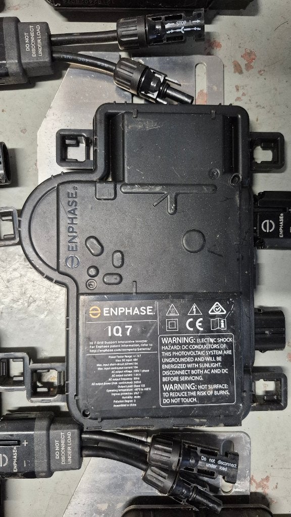 Mini onduleurs Enphase M250 pour 12 panneaux solaires, Enlèvement, Comme neuf, Autres types, 200 watts-crêtes ou plus