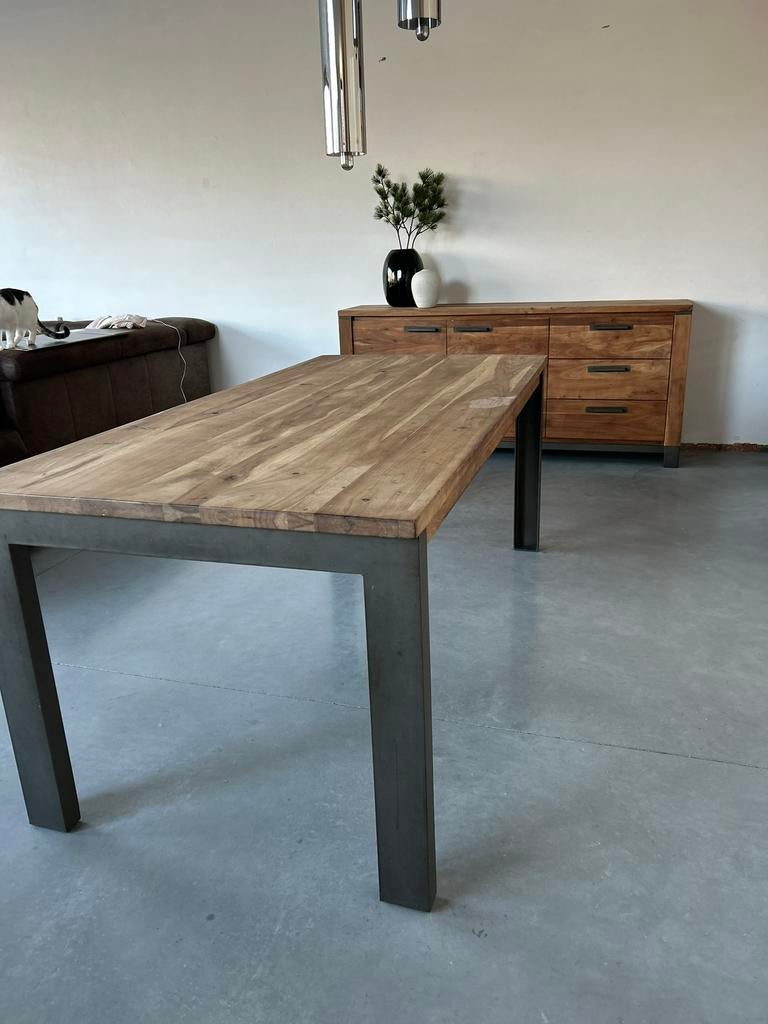 Tafel Henders & Hazel, Ophalen, Vierkant, 50 tot 100 cm, Vijf personen of meer