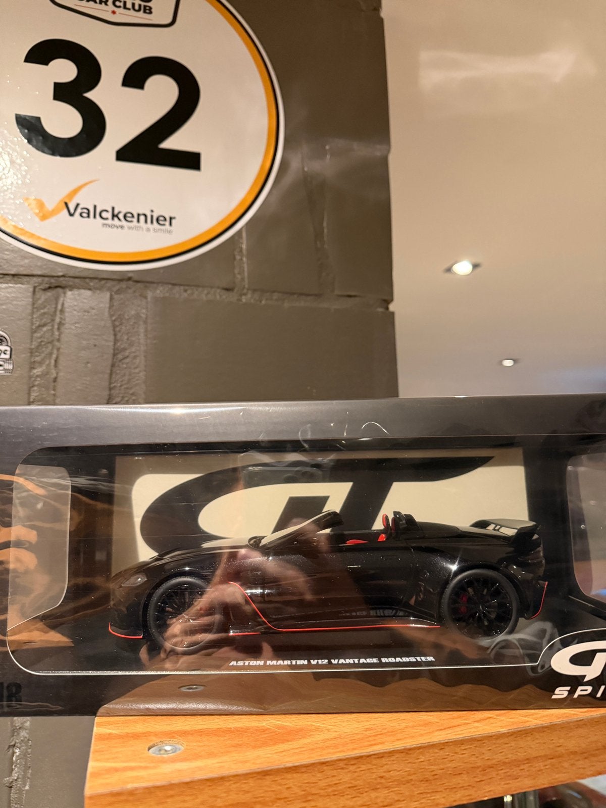 GT Spirit Aston Martin Vantage, Enlèvement ou Envoi, Comme neuf