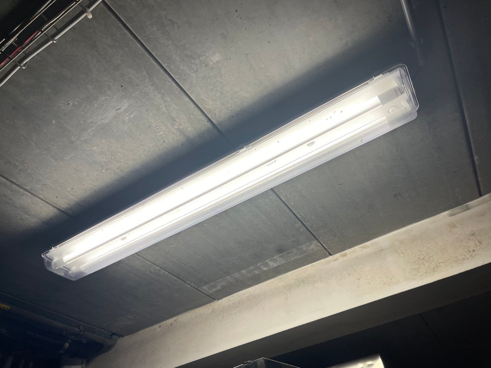 Plusieurs lampes fluorescentes disponibles, Enlèvement, Comme neuf, Éclairage fluorescent et panneaux