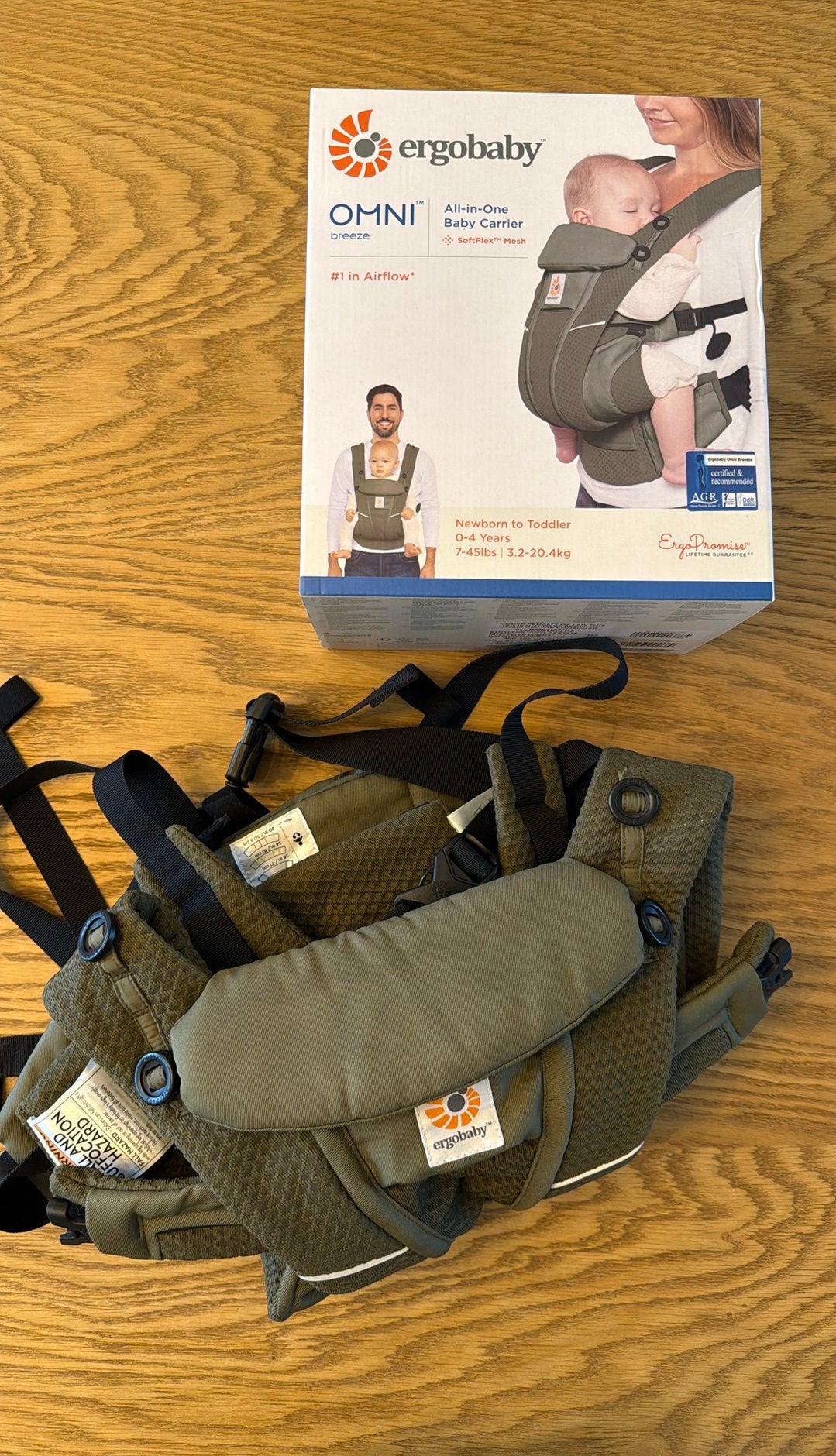Ergobaby Omni Breeze - olijfgroen, Enfants & Bébés, Autres marques, Porte-bébé, Enlèvement ou Envoi, Comme neuf
