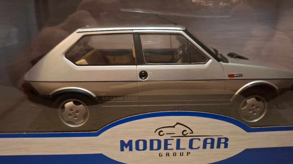 Voiture miniature 1 18, Enlèvement ou Envoi, Comme neuf, Voiture, Autres marques