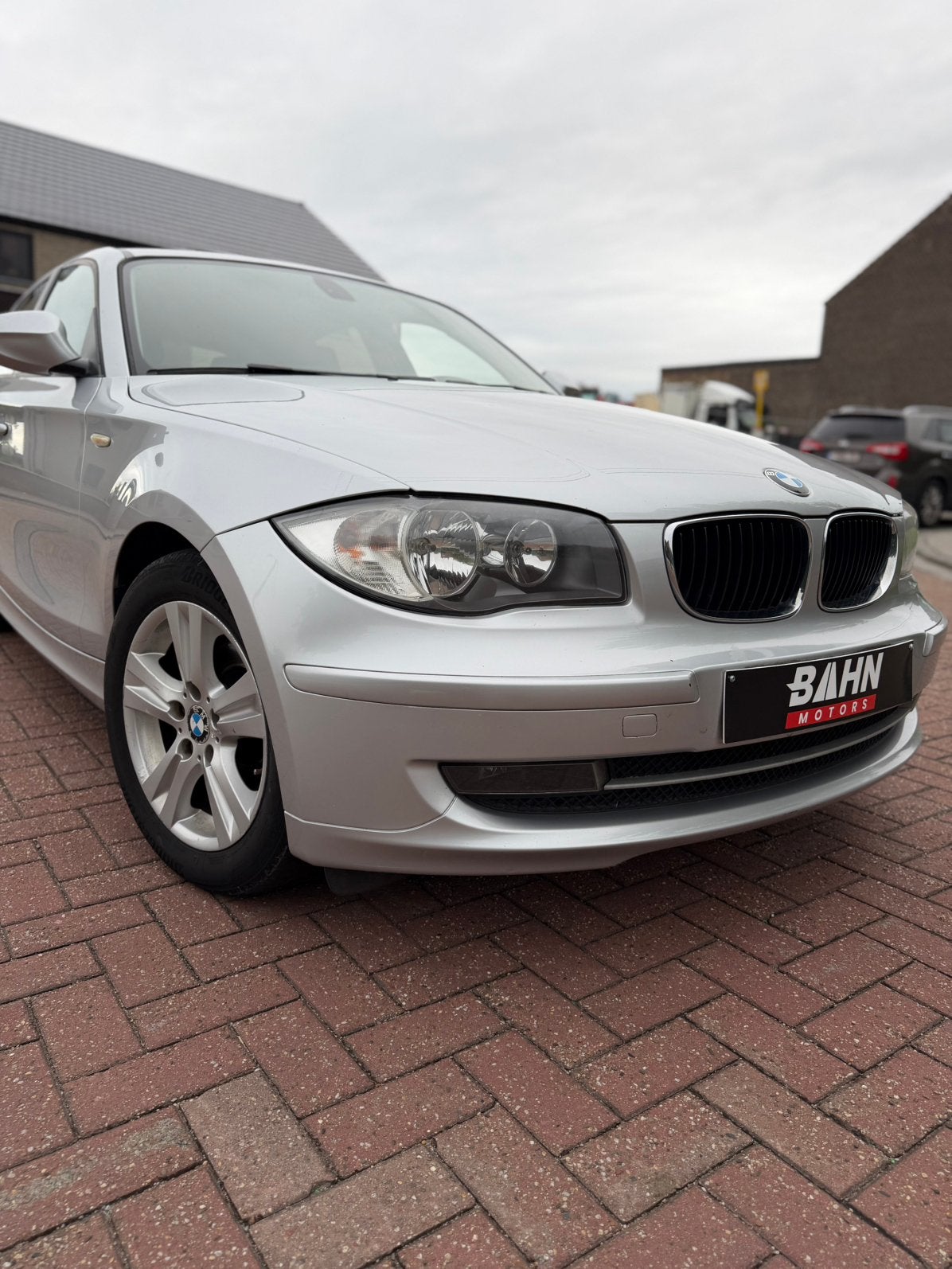 BMW 1-serie, Auto's, BMW, Bedrijf, Te koop, 1 Reeks, Diesel, Euro 5, 5 deurs, Handgeschakeld, Zilver of Grijs, Ophalen
