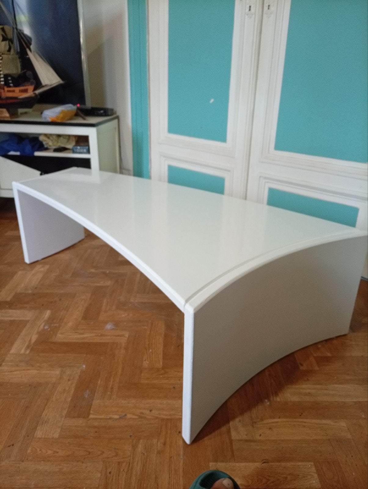 Table basse moderne nouveau design, Maison & Meubles, Bureaux, Moderne, Enlèvement