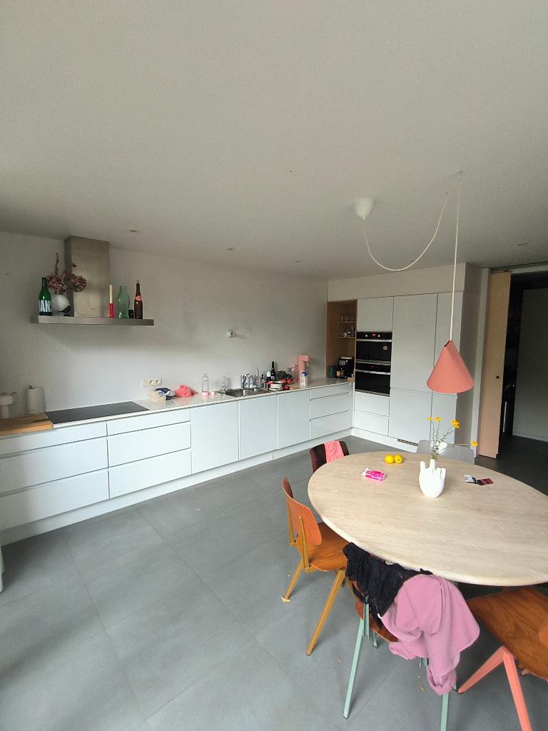 Cuisine aux œufs, Maison & Meubles, Composite, Brillant ou Laqué, Enlèvement, Utilisé