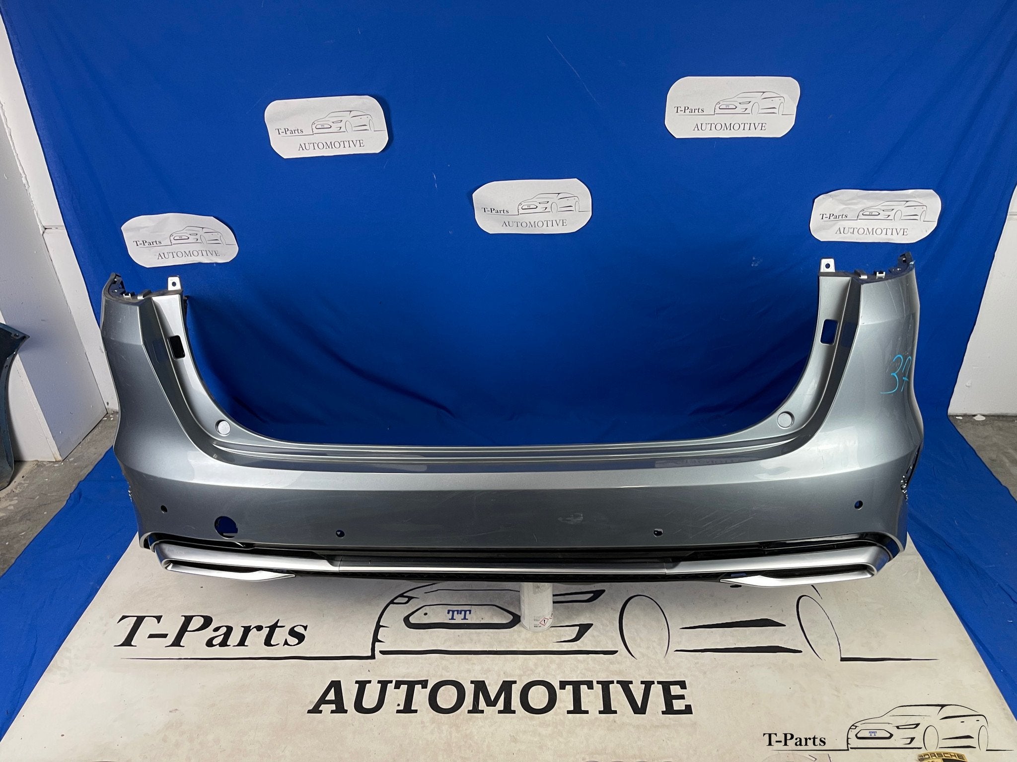 Kia ceed GT combi station achterbumper 2018+ bumper, Heolleung-ro 12
06797  Seoul, Bumper, Info@kia.com, Kia Corporation