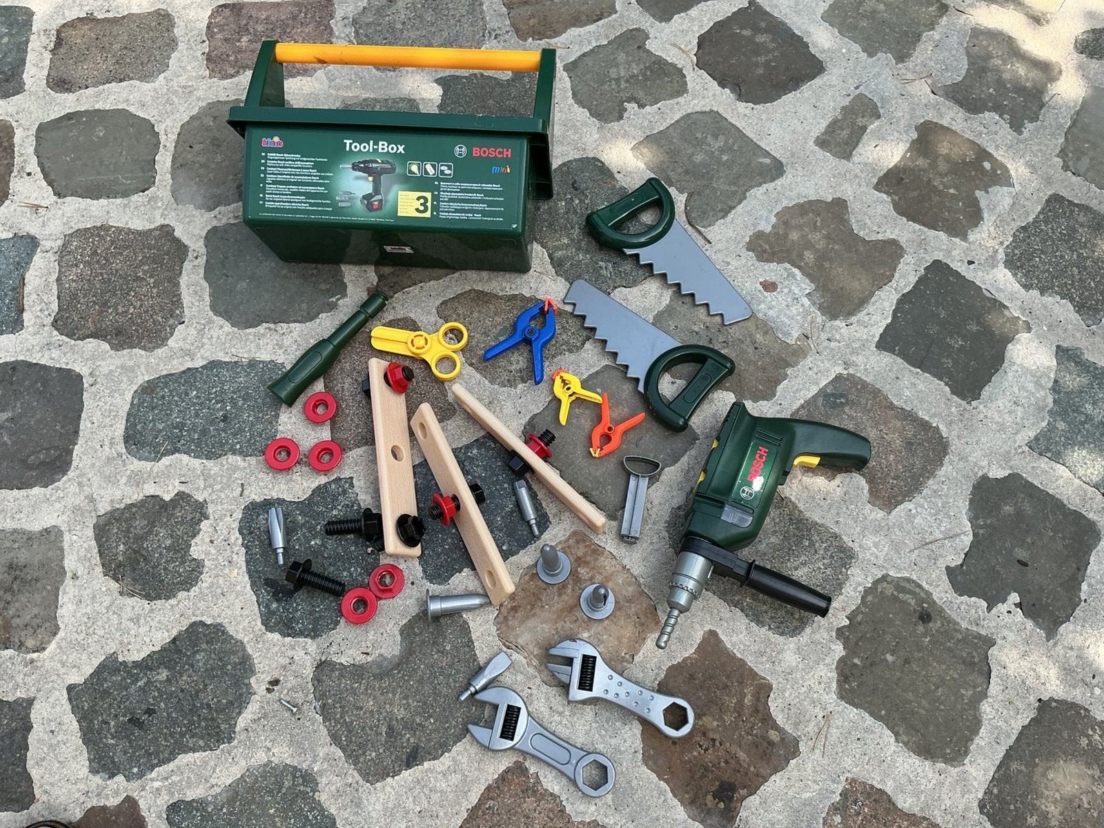 Boîte à outils Bosh pour enfants, Enlèvement ou Envoi, Comme neuf
