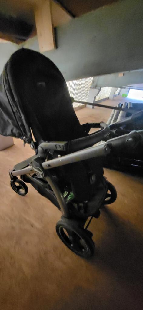 Buggy avec une baby-sitter « panier de transport » Maxicosy., Enlèvement