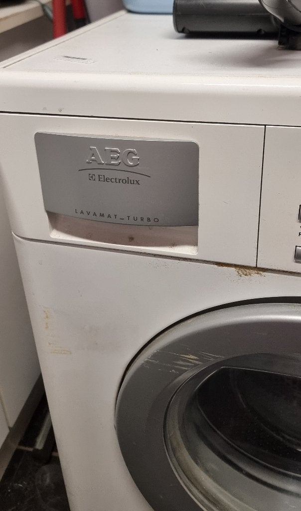 Lave linge séchoir AEG à réparer, Jardin & Terrasse, Sèche-linge & Lave-linge, Enlèvement, Utilisé, Autres types