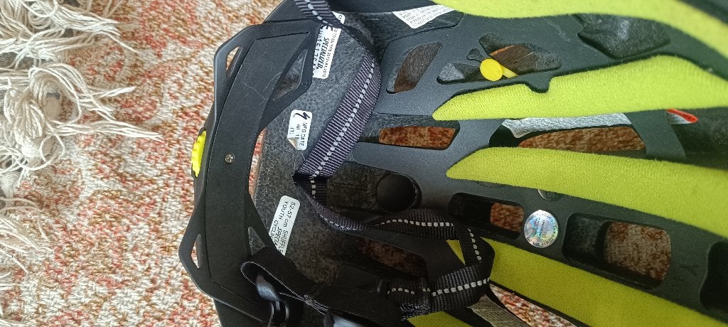 fietshelm kinderen, Ophalen, Zo goed als nieuw, Jongen of Meisje, Specialized