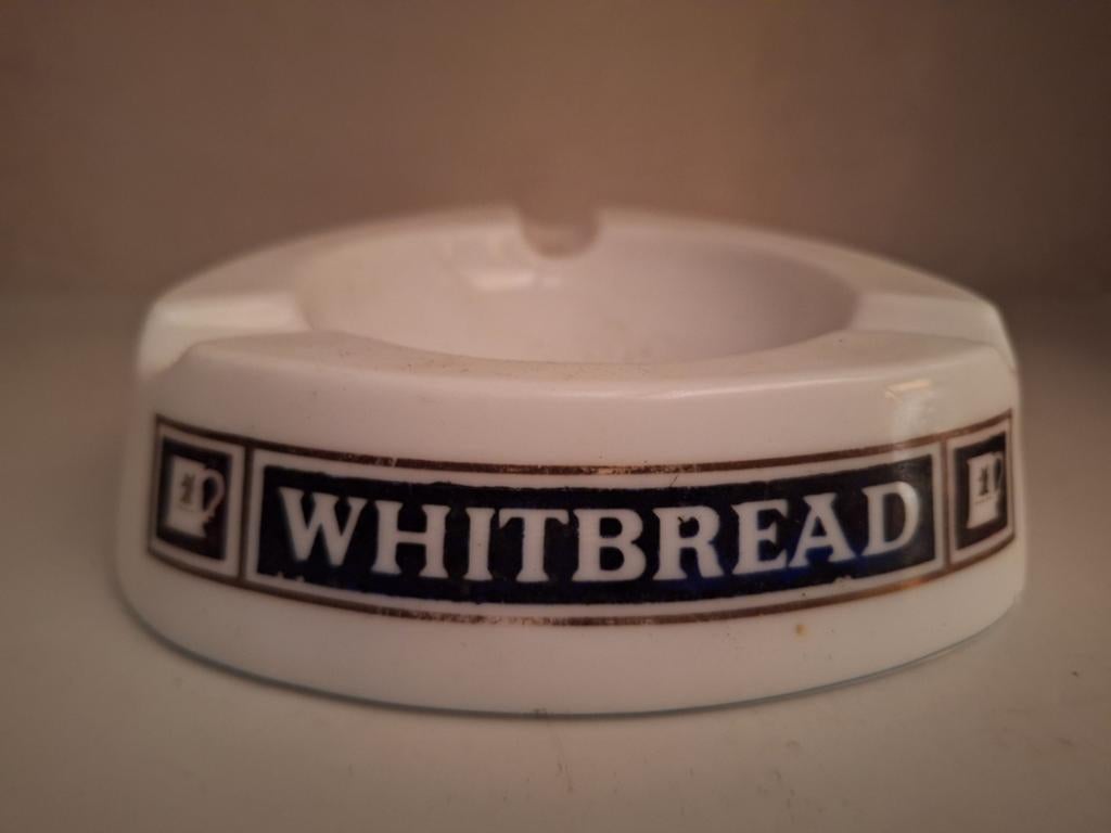 Oude porseleinen asbak brouwerij whitbread bier, Verzamelen, Biermerken, Ophalen of Verzenden