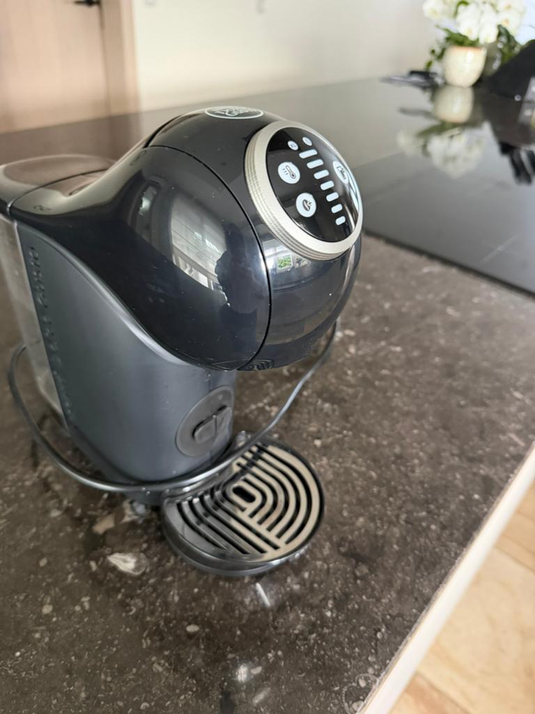 Dolce Gusto, Elektronische apparatuur, Ophalen, Koffiemachine, Zo goed als nieuw, Koffiepads en cups