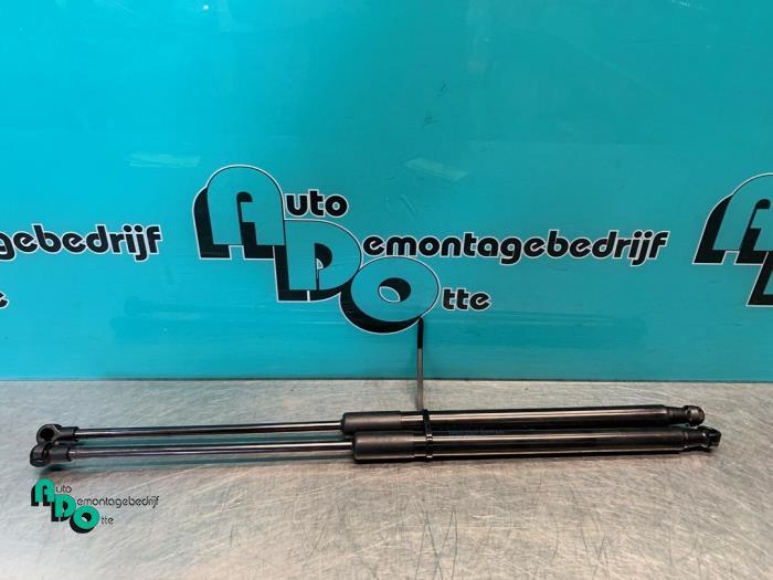 Set Gasdempers Achterklep van een Peugeot 108 (108 14-), Auto-onderdelen, Gebruikt, -, -, Ophalen of Verzenden