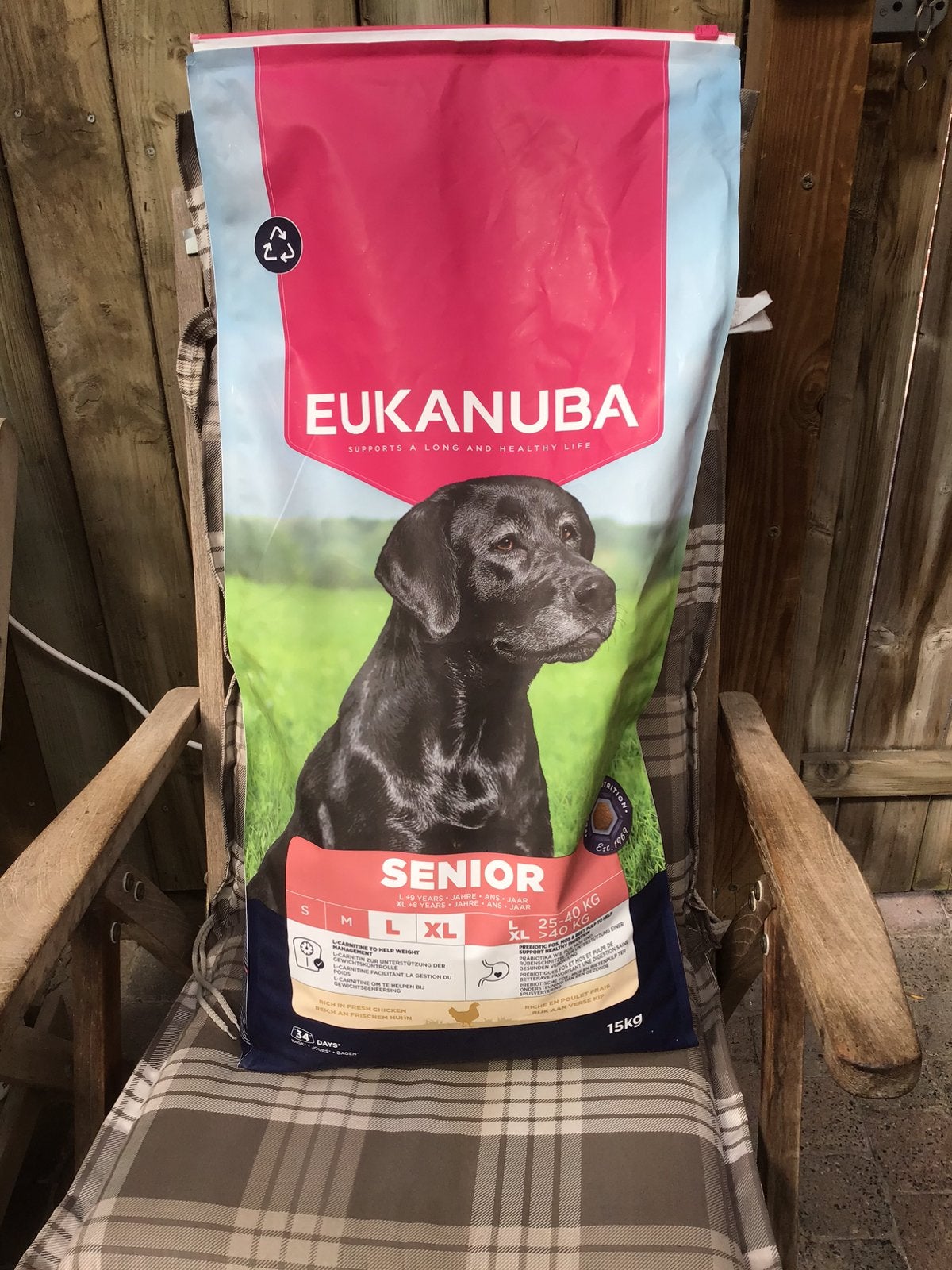 Labrador à grains secs Eukanuba senior, Animaux & Accessoires, Enlèvement, Chien