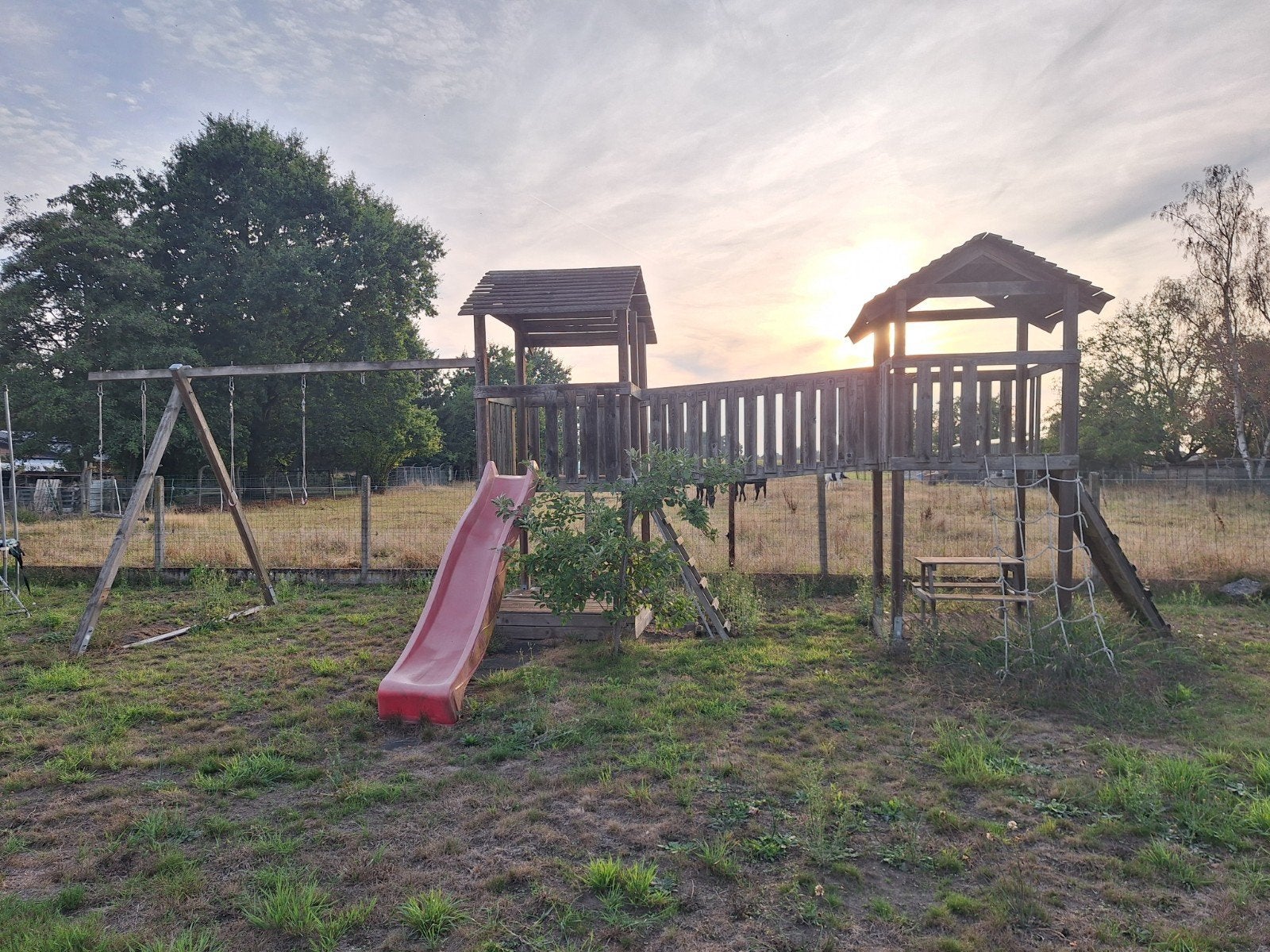 Groot houten speeltuig gratis af te halen, Kinderen en Baby's, Ophalen, Glijbaan